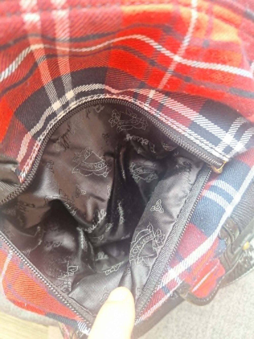 Betsy Johnson Vintage Rock Messenger Bag. Red plaid with should strap - Picture 6 of 6